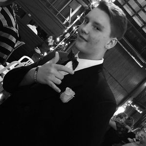 Meet your Posher, Victor